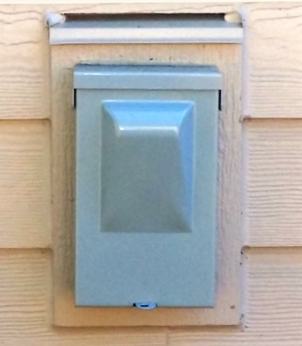 Rustic A/C Disconnect Block 1"x7.25"x11.50" w/ 1.75" hole